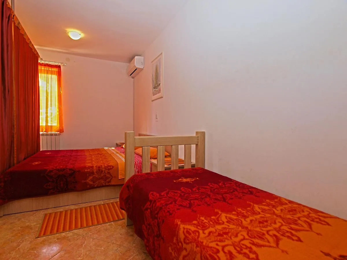 Apartments Irena 531 Pula Croatia